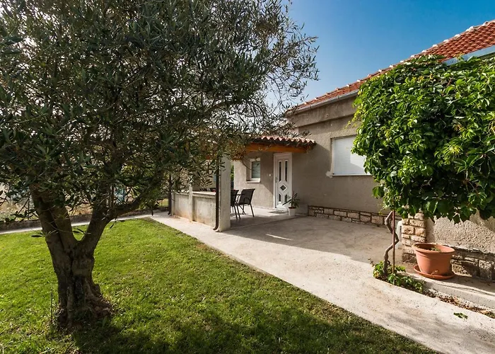 Holiday Apartment Near The Beach