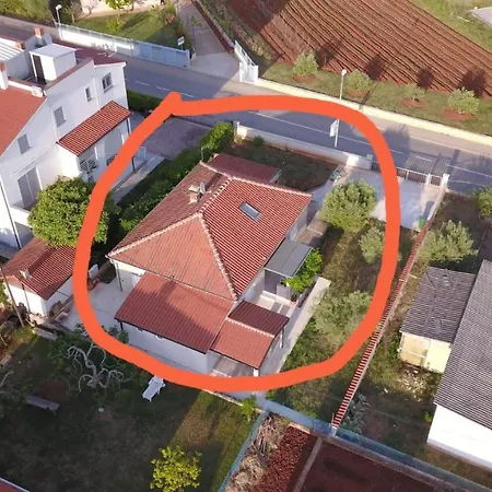 Holiday Apartment Near The Beach Fažana Exterior foto