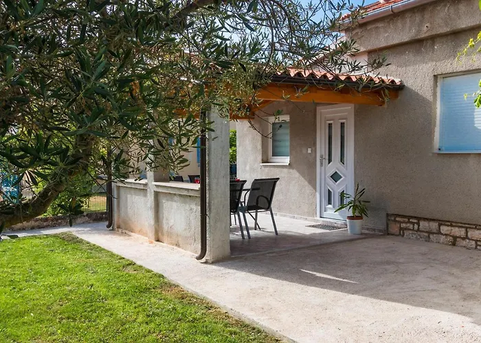 Holiday Apartment Near The Beach